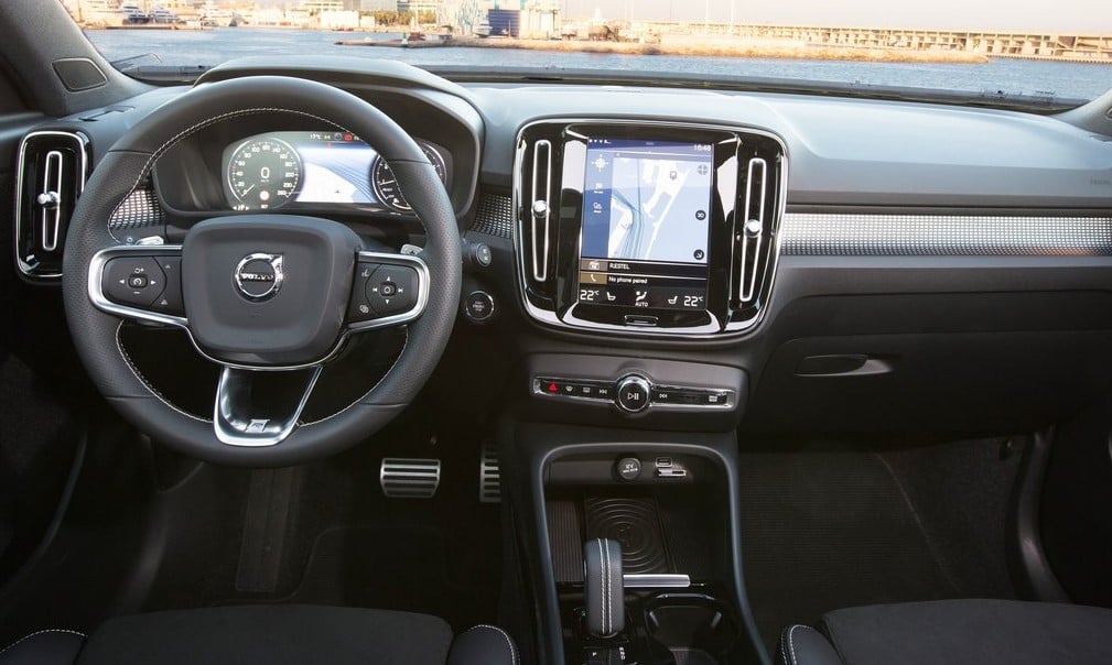 Volvo XC40 ön konsol