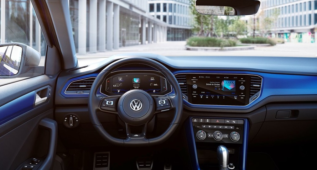 VW T-Roc R ön konsol görünümü