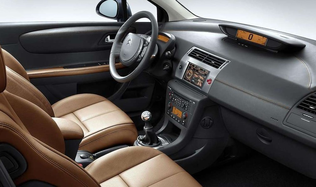 Citroen 2006 iç görünüm