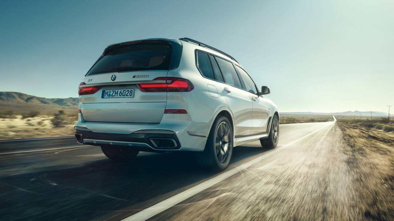 SUV’da güç ve performans arayanlara: 2020 BMW X5 M50i ve X7 M50i karşınızda!