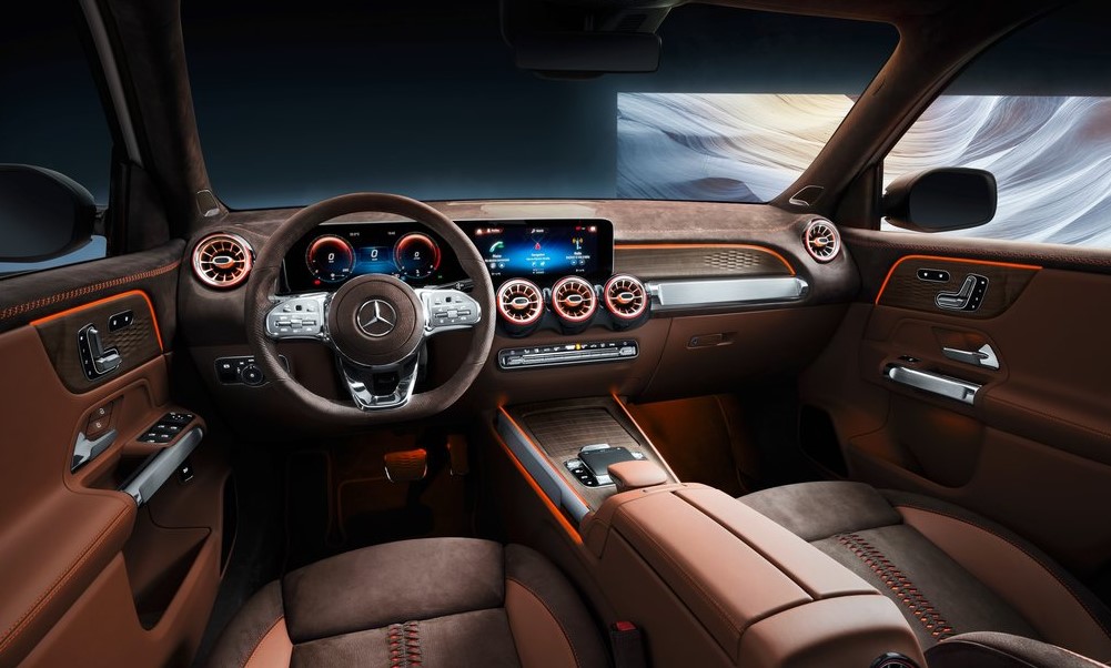 Mercedes GLB Concept ön konsol görünümü