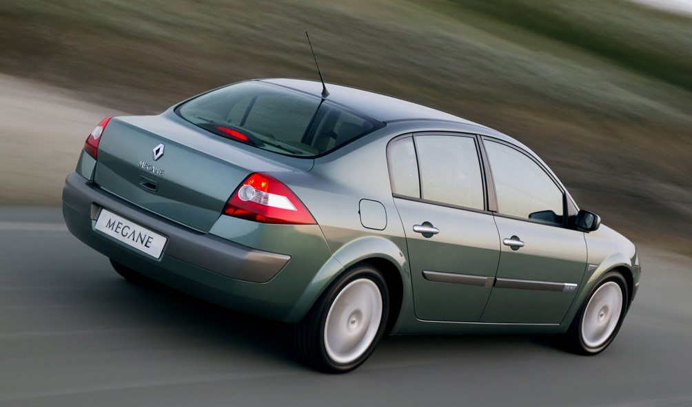 Renault Megane II arka görünüm bakış