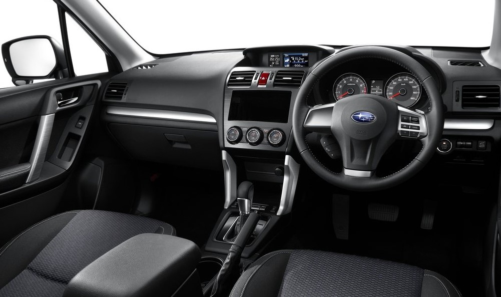 Subaru Forester ön konsol görünümü