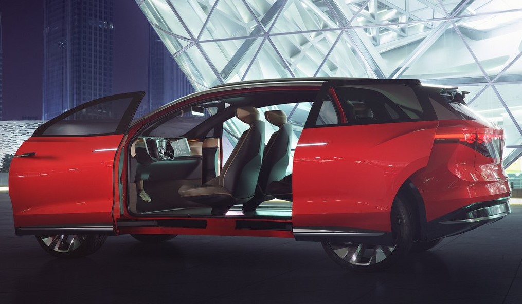 VW ID Roomzz yan görünümü