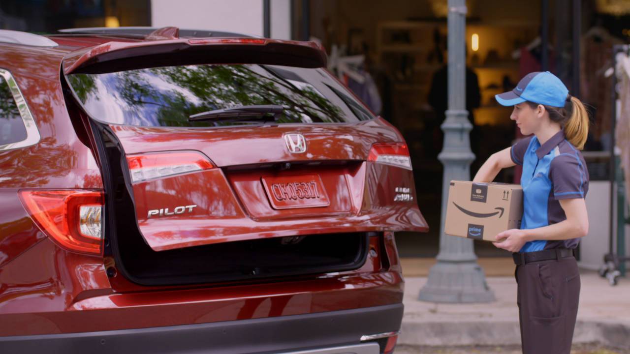 Amazon ürün siparişlerini bazı Honda ve Acura modellerinin bagajına teslim etmeye başladı