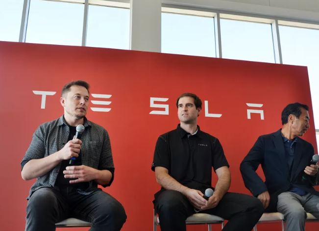 Tesla’nın uzun soluklu CTO’su 15 yılın ardından koltuğunu bırakıyor