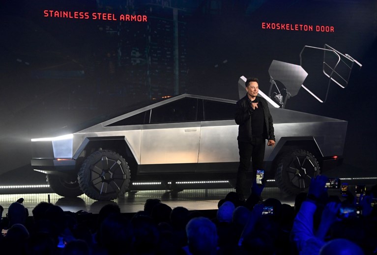 Tesla Cybertruck Modeline Talep Patlaması