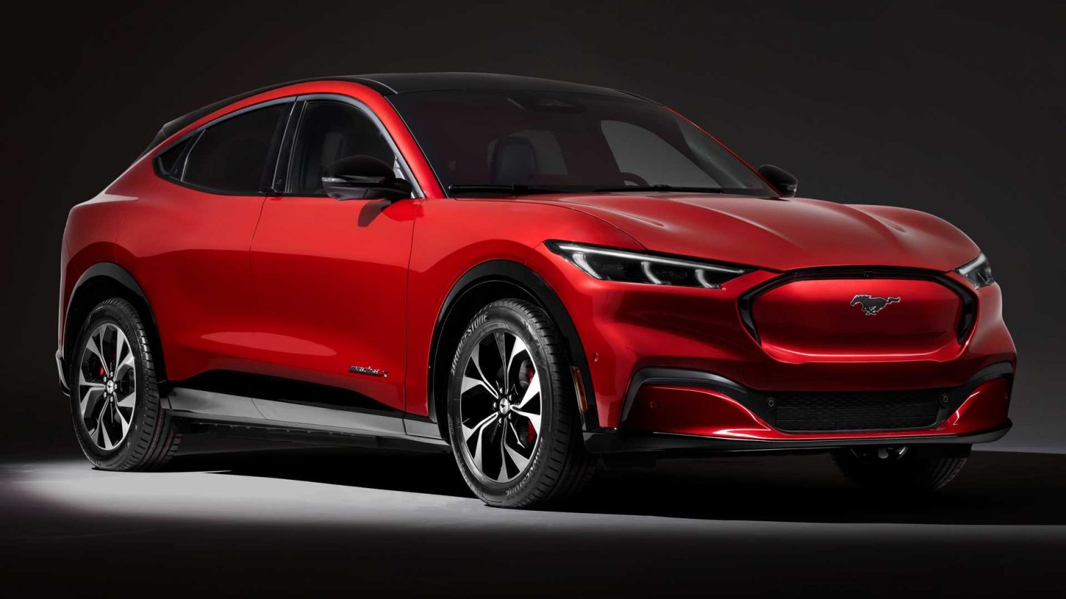 Ford, Mustang Mach-E’nin küçük versiyonu için VW’den yardım alacak