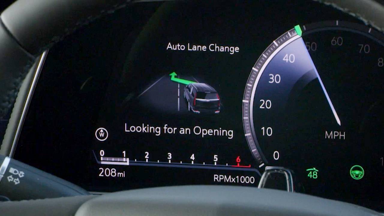Cadillac Super Cruise artık kendiliğinden şerit değiştirebilecek
