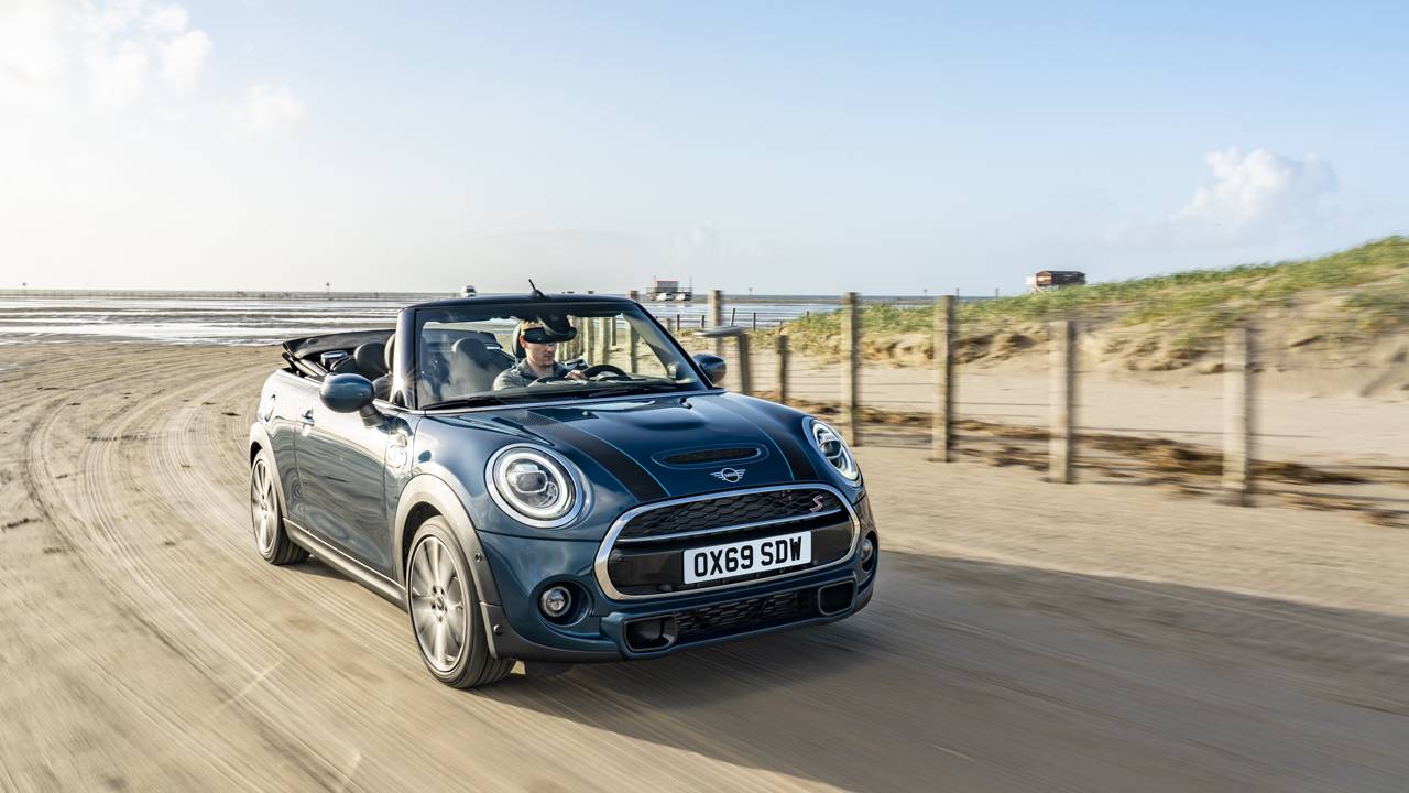 Mini Sidewalk Convertible Mart ayında satışa çıkacak