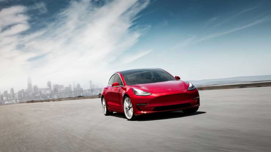 Tesla Model 3 tüm zamanların en çok satan elektriklisi olacak