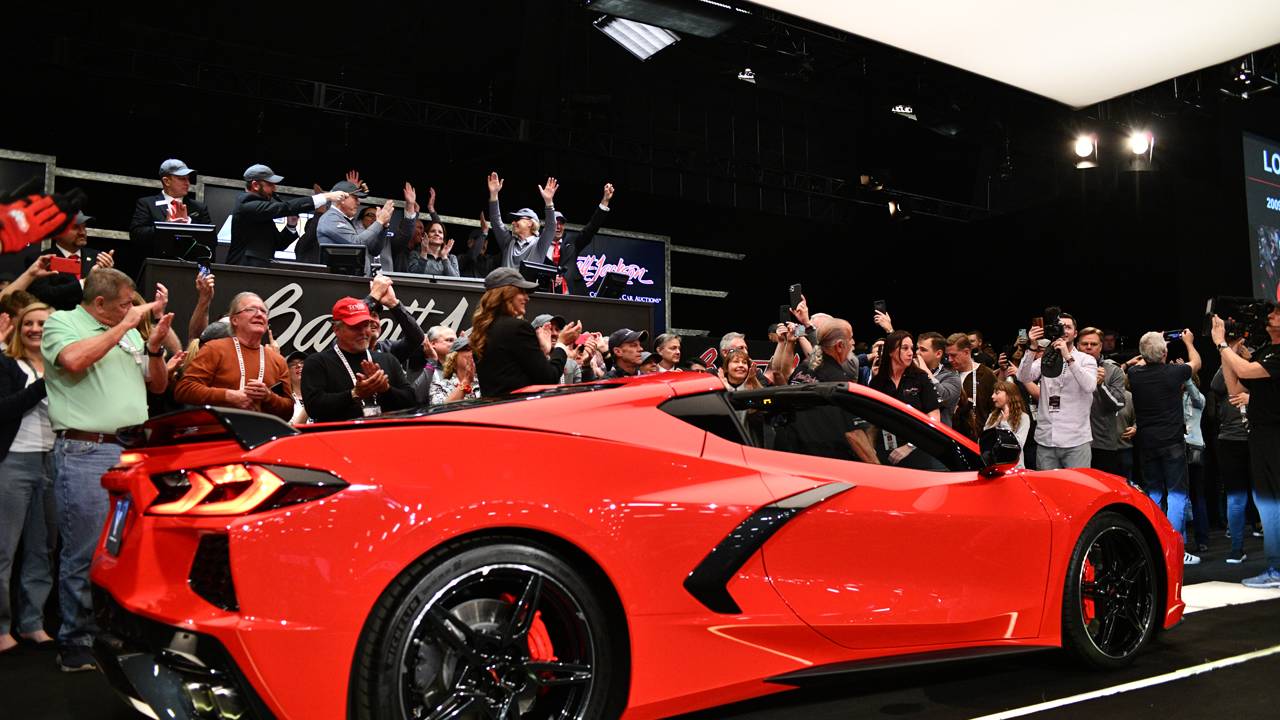 Üretilen ilk 2020 Corvette Stingray tam 3 milyon dolara alıcı buldu