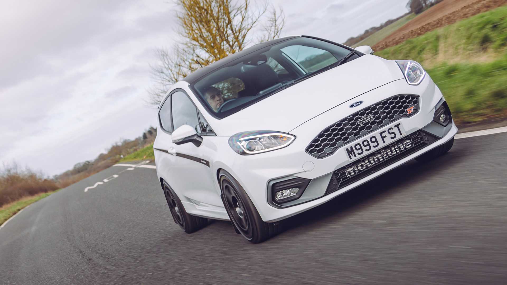 Modifiye edilen Ford Fiesta ST 232 beygir güce ulaştı