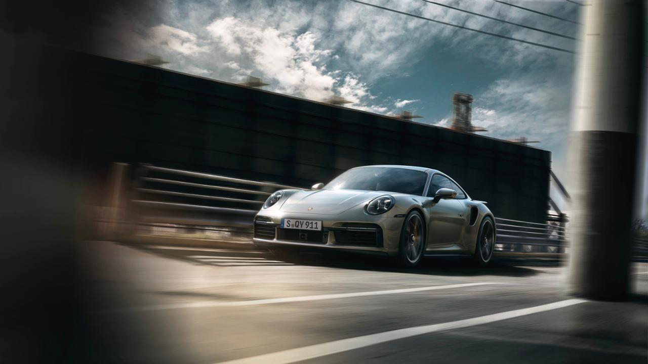 0’dan 100 km’ye 2.7 saniyede çıkıyor: Porsche 911 Turbo S tanıtıldı