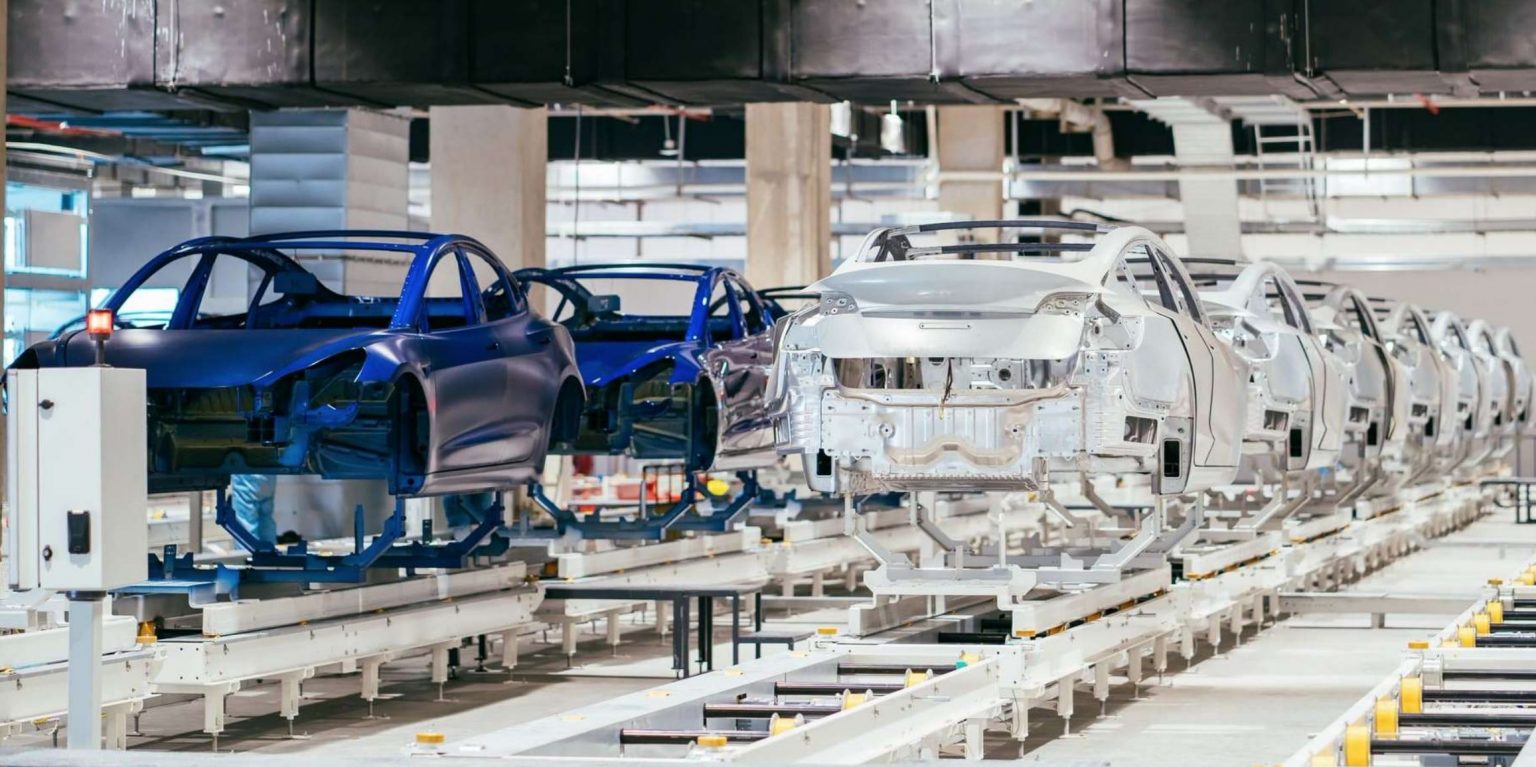 Virüs korkusu Tesla’ya Almanya’daki personellerini geri çektirdi