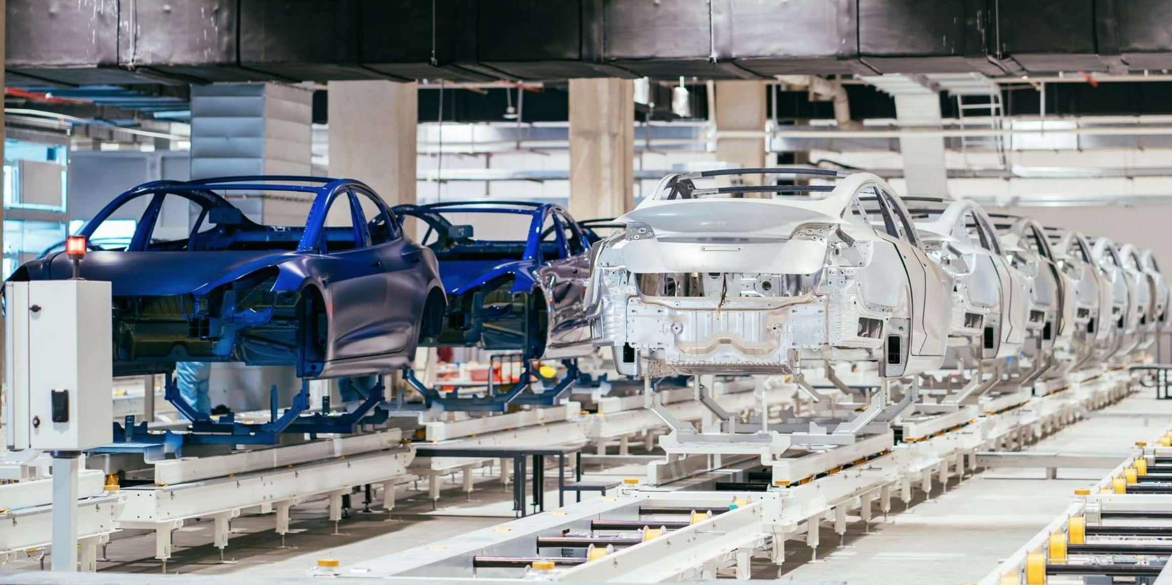 Virüs korkusu Tesla’ya Almanya’daki personellerini geri çektirdi
