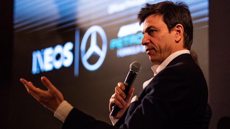 Mercedes F1’in patronu Aston Martin’in hissedarı oldu
