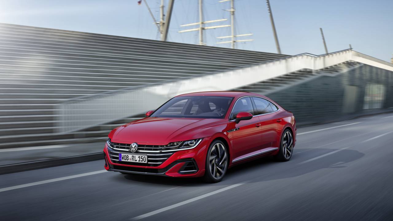 Makyajlanan yeni VW Arteon’un iç dizaynı da elden geçirildi