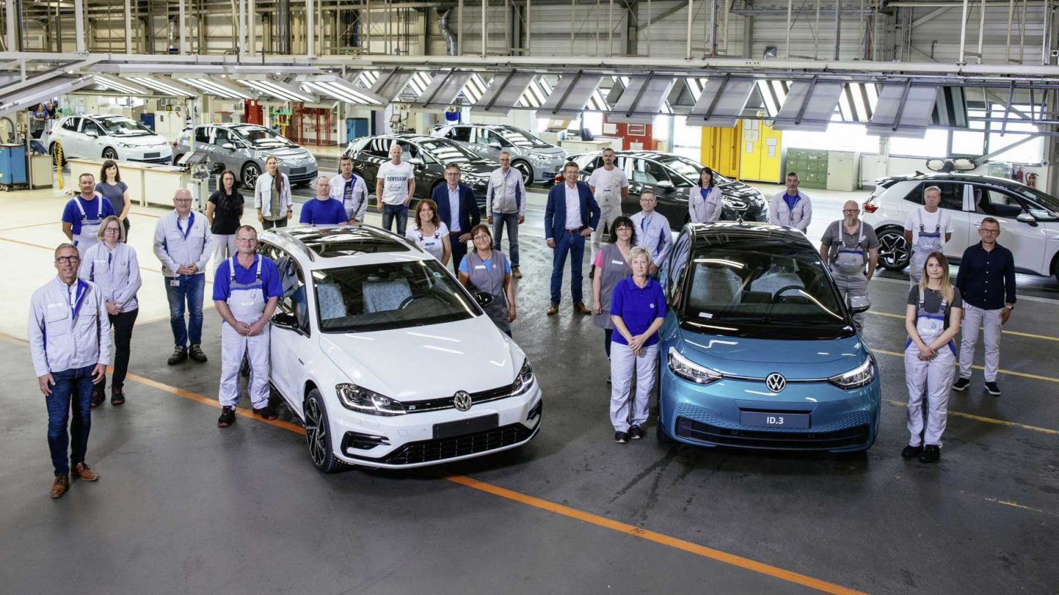 VW’nin 116 yaşındaki Zwickau fabrikasında artık içten yanmalı motorlu araç üretilmeyecek