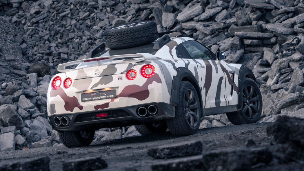 Hollandalı modifiye şirketi Nissan GT-R’ı araziye uyarladı!