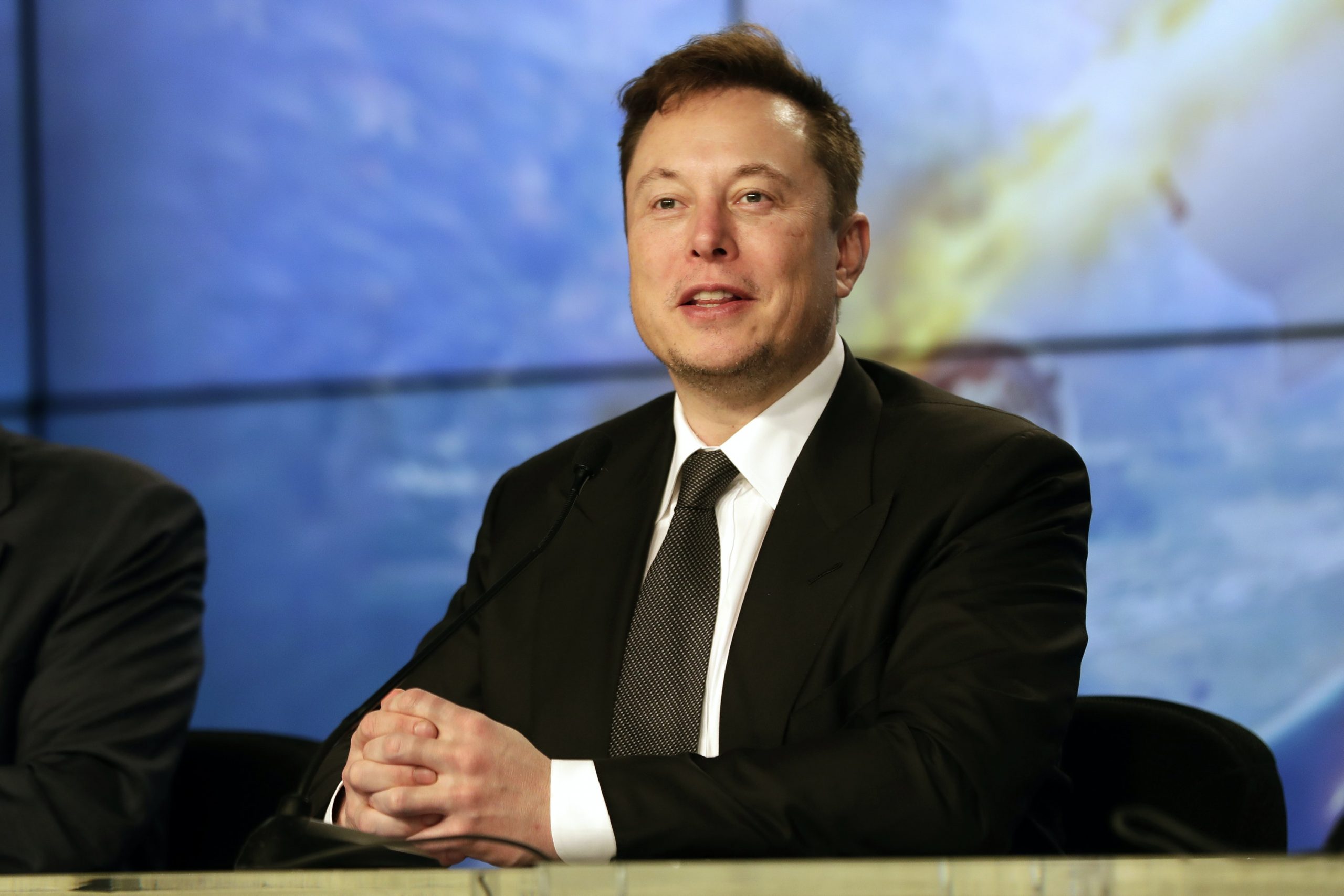 Elon Musk artık dünyanın en zengin dördüncü insanı