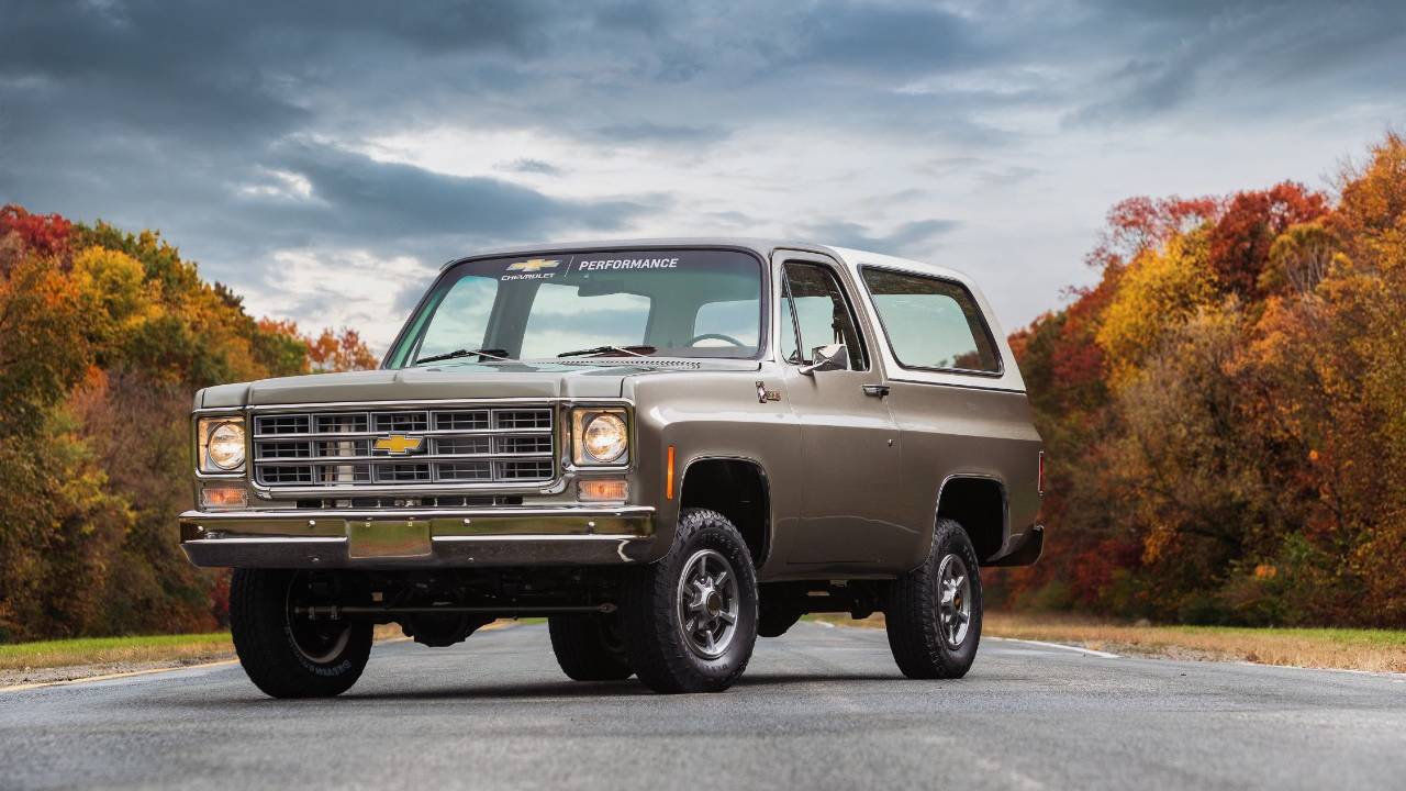 Chevrolet 1977 model K5 Blazer’i elektrikliye dönüştürdü