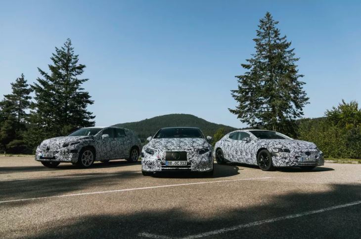 Mercedes yeni lüks elektriklilerini tanıttı: EQS ve EQE