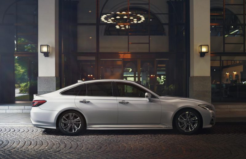 2021 Toyota Crown