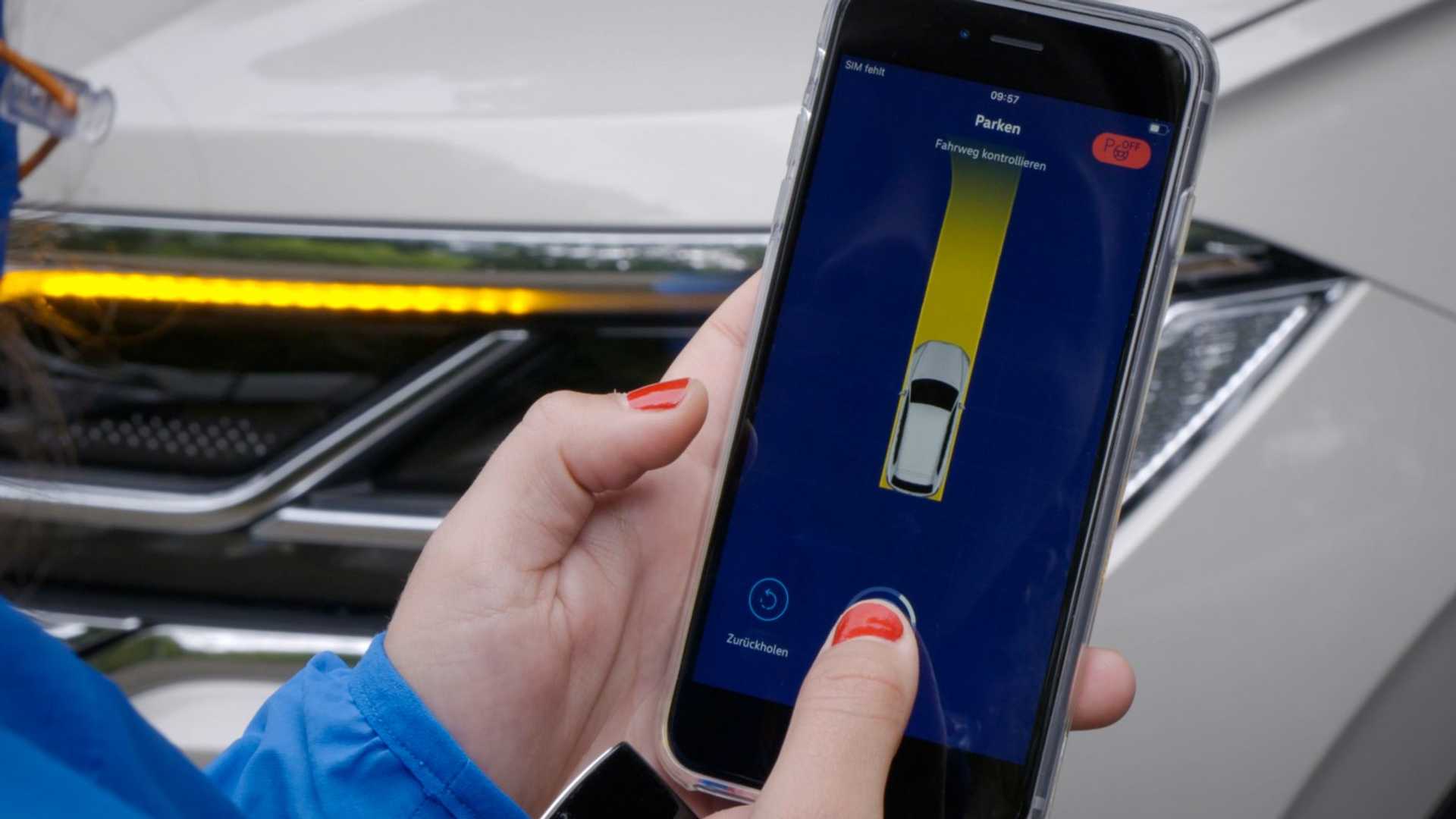 Volkswagen Telefon ile Park Sistemini Tanıttı – Yok Böyle Teknoloji! Volkswagen telefon ile park sistemi