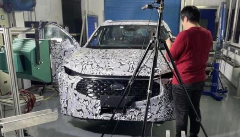 Ford Mondeo Crossover
