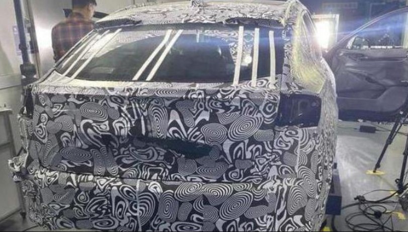 Ford Mondeo Crossover