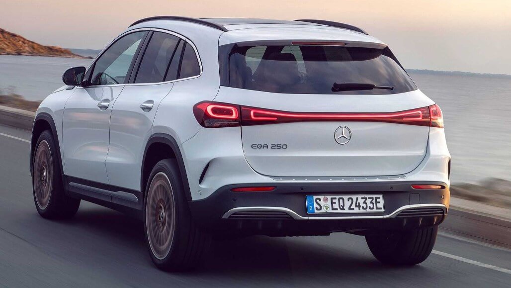 Mercedes EQA