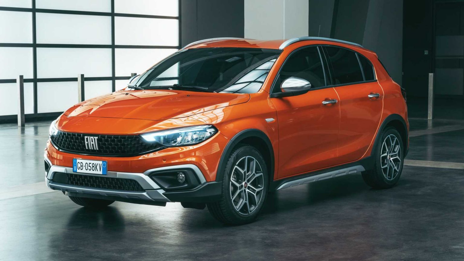 Yeni Egea Cross Türkiye’de Satışa Çıktı – İşte Fiyatı! Yeni Egea Cross