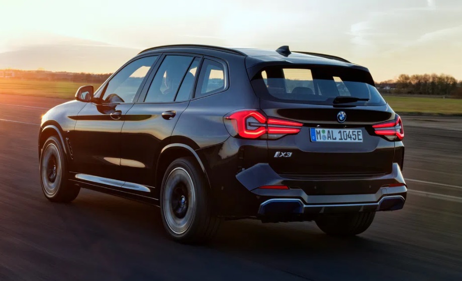 2022 BMW iX3