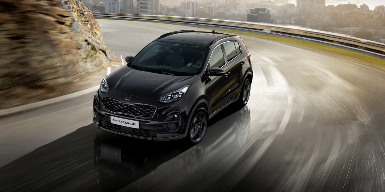2021 kia sportage black edition 4
