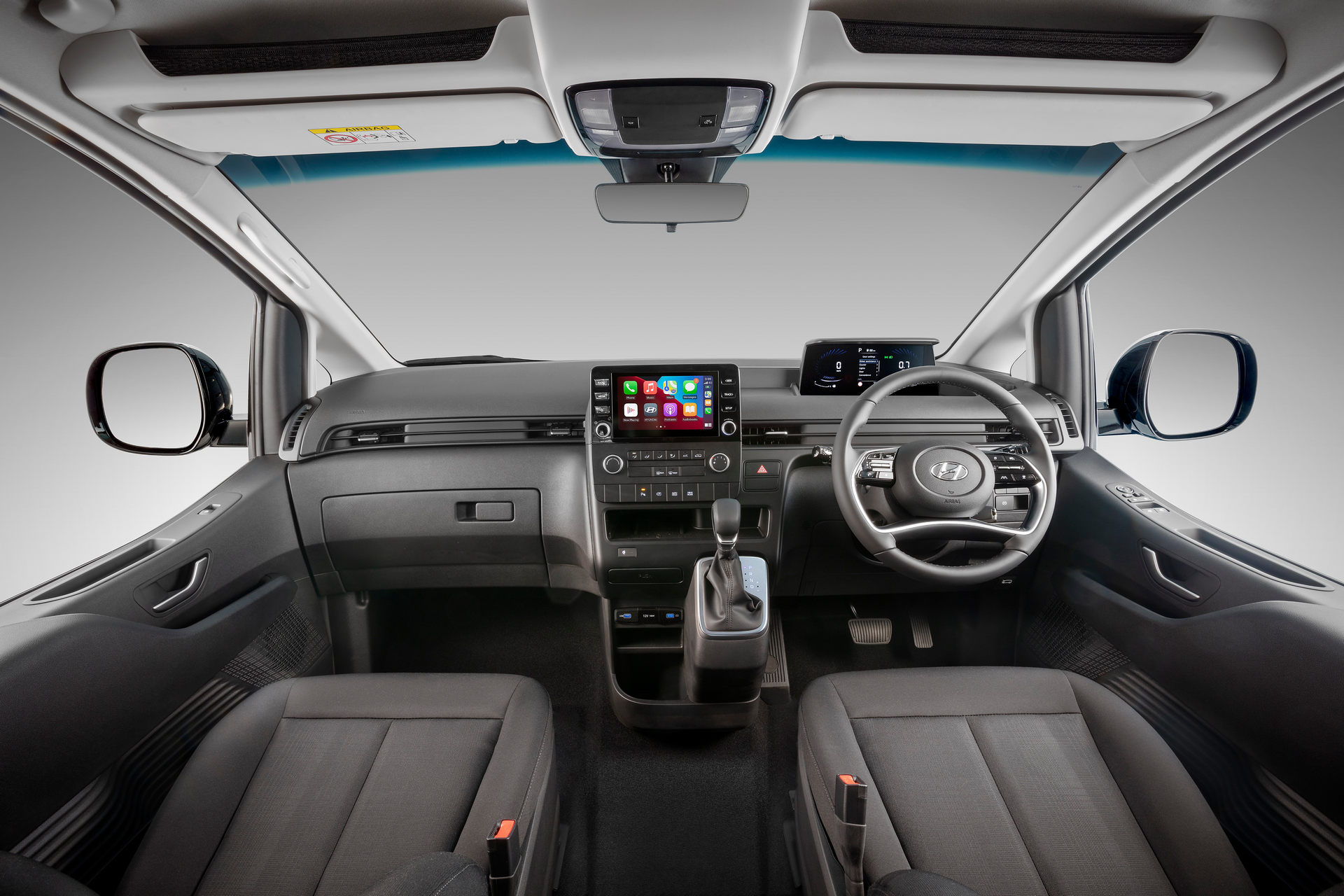 2022 hyundai staria load