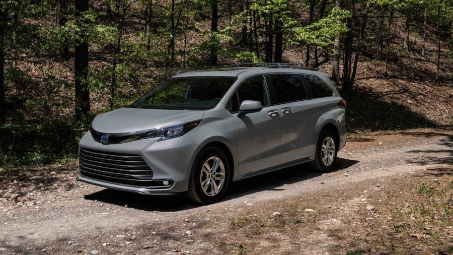 2022 toyota sienna woodland