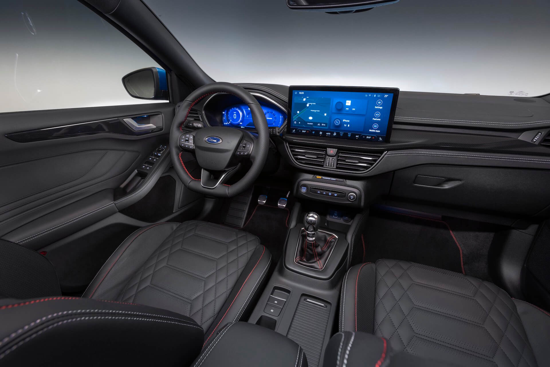 2022 ford focus 5