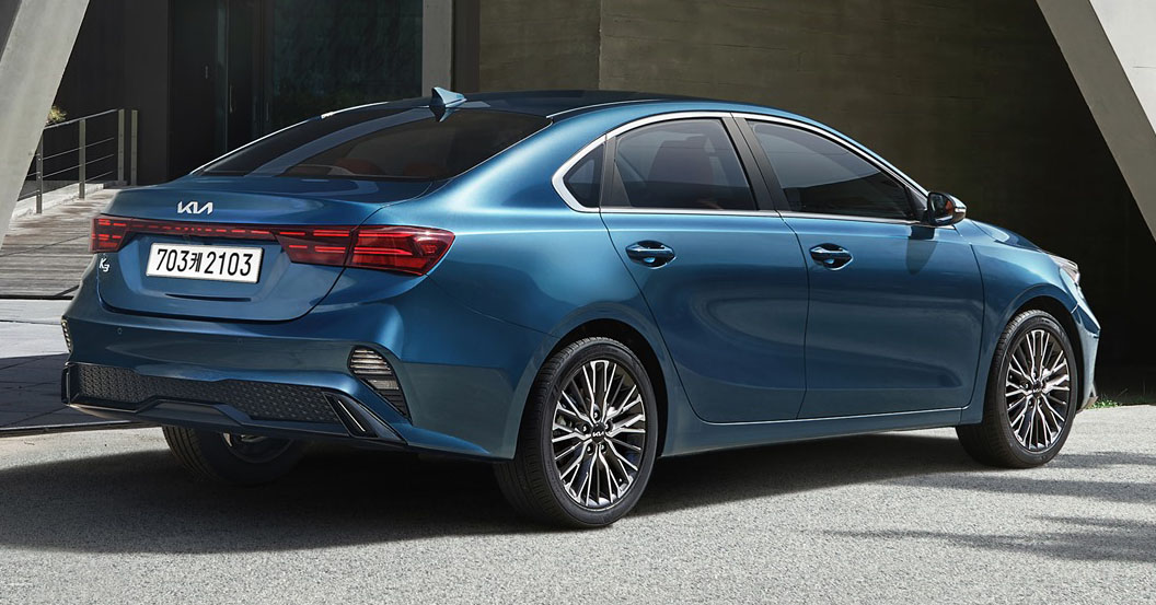 2022 kia forte 4