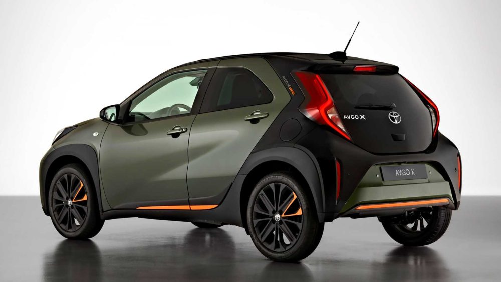2021 toyota aygo x 2