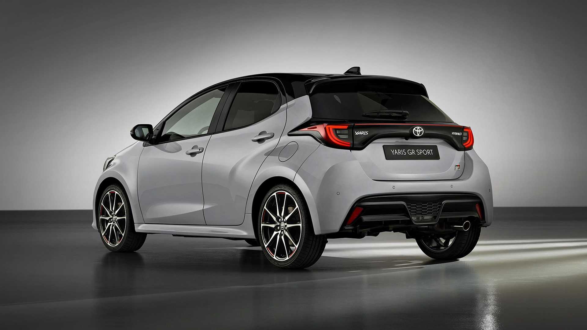 2022 toyota yaris gr sport 2