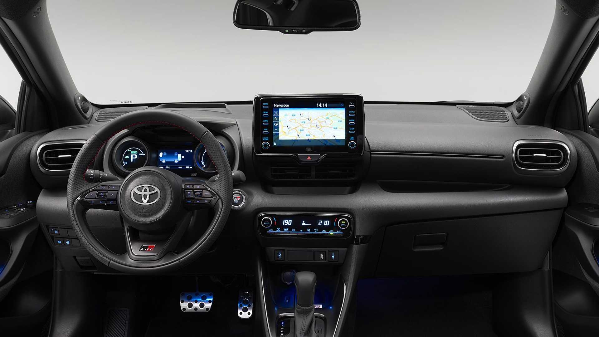 2022 toyota yaris gr sport 4