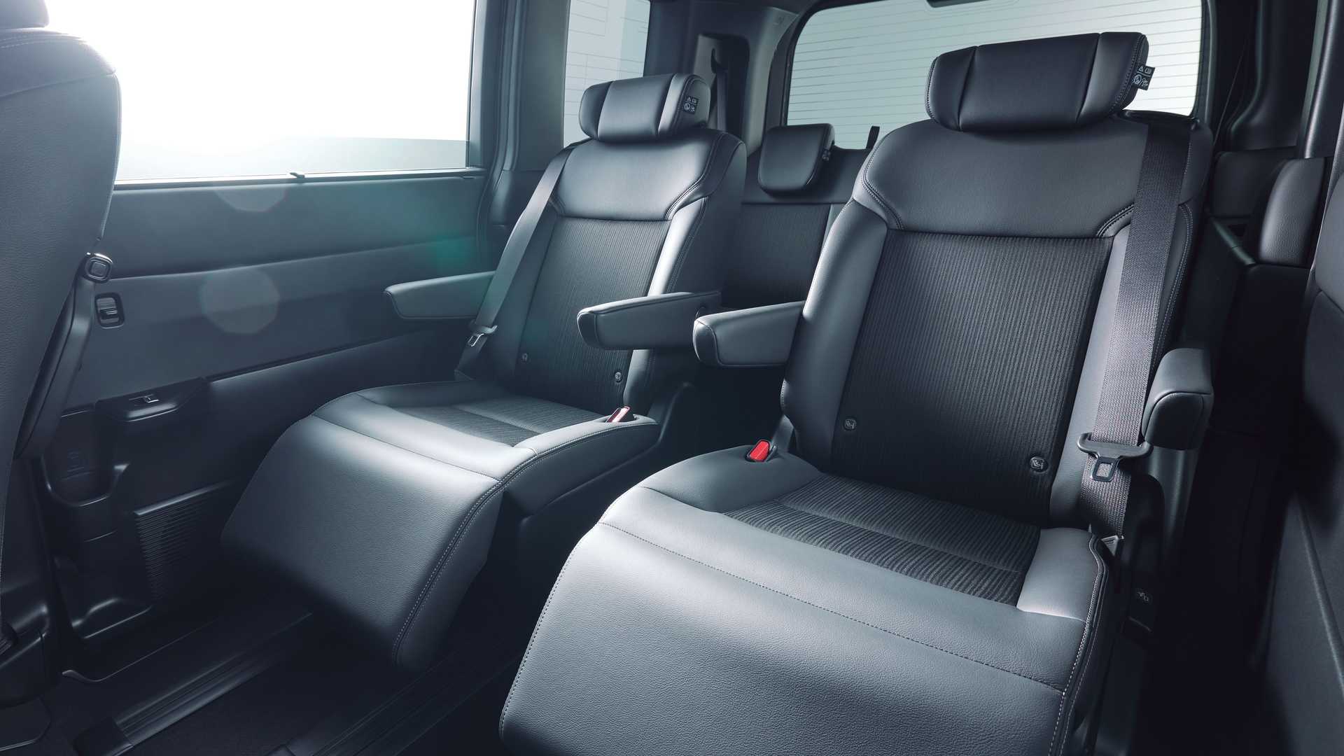 2022 honda step wgn 4