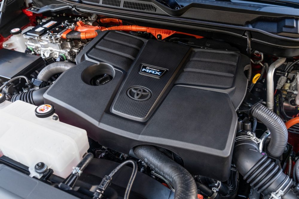 2023 toyota sequoia 6