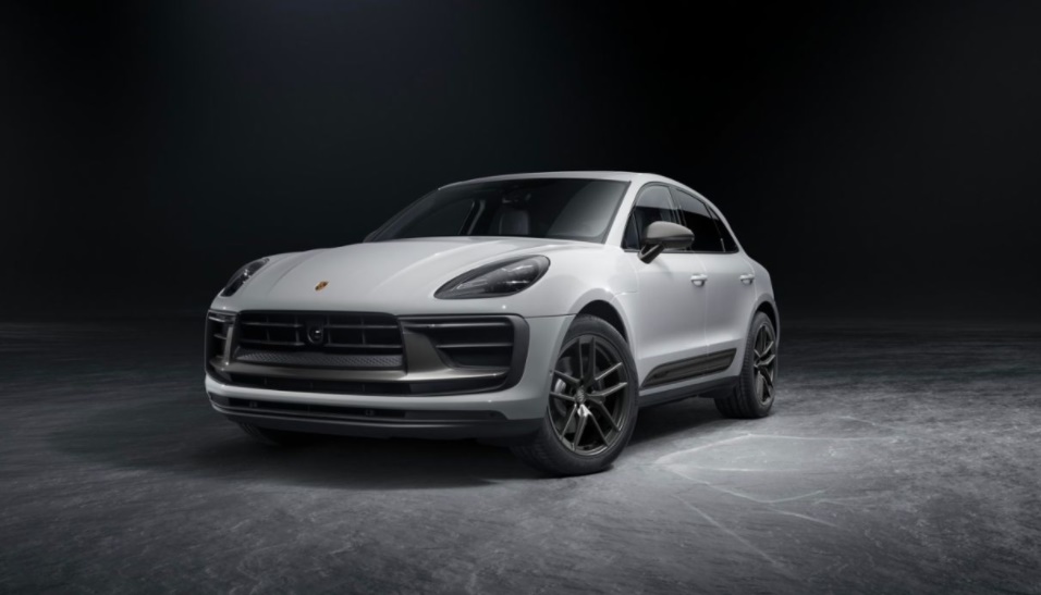 2022 porshe macan t 2