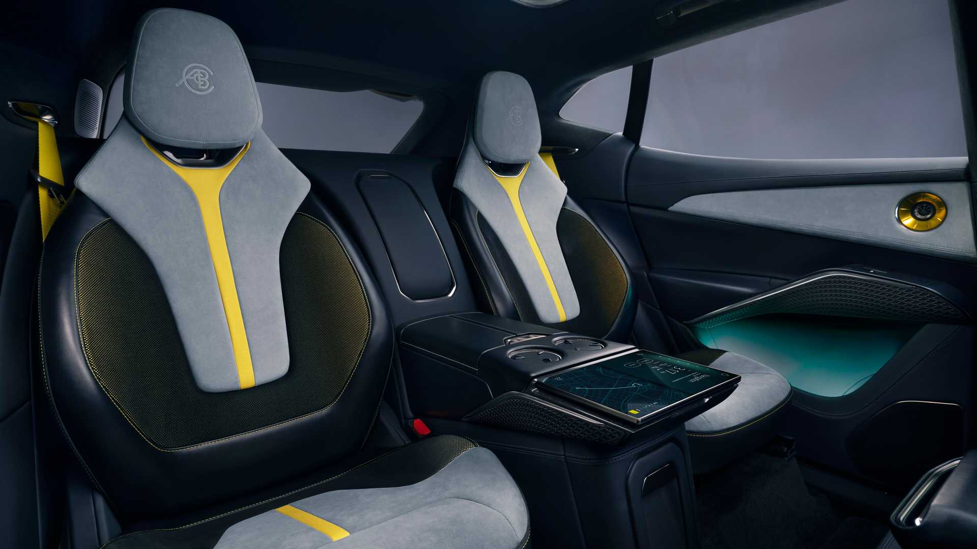 2022 lotus eletre 11