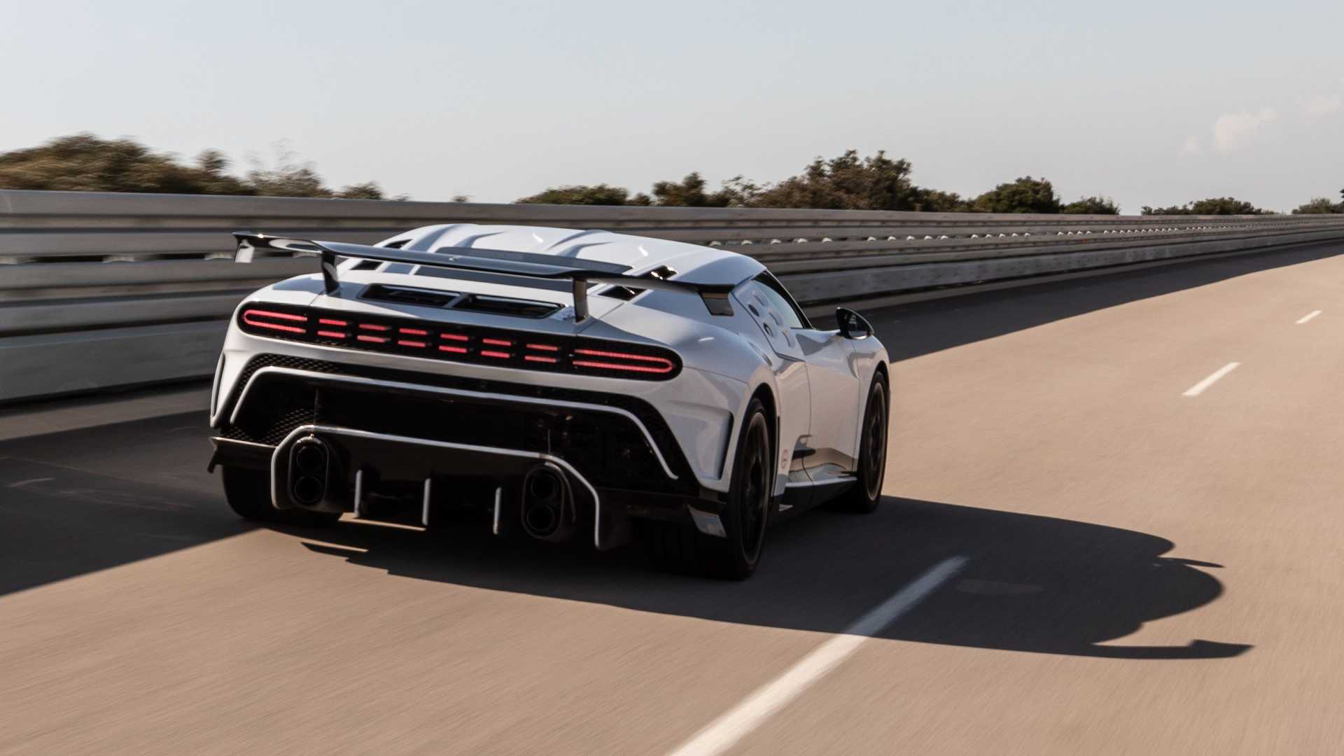 bugatti centodieci 3