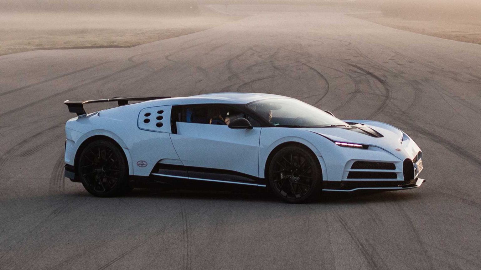 bugatti centodieci 6