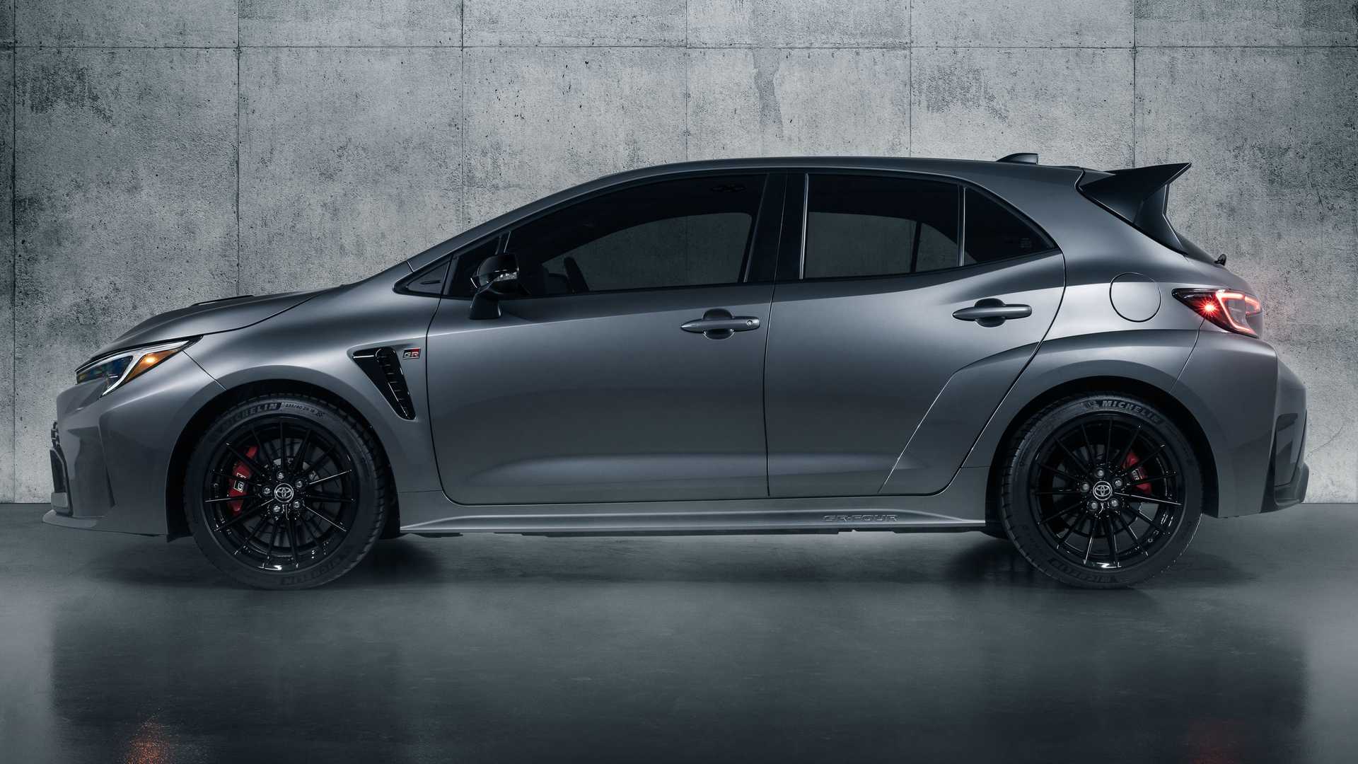 2022 toyota gr corolla 11