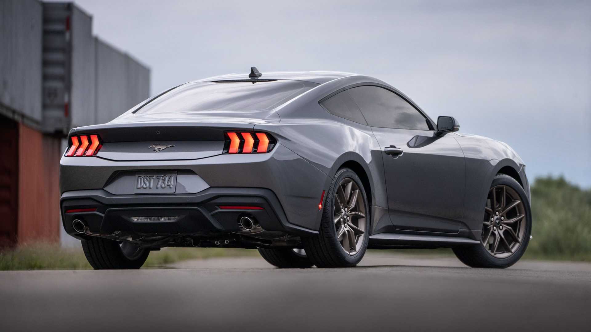 2023 ford mustang 2